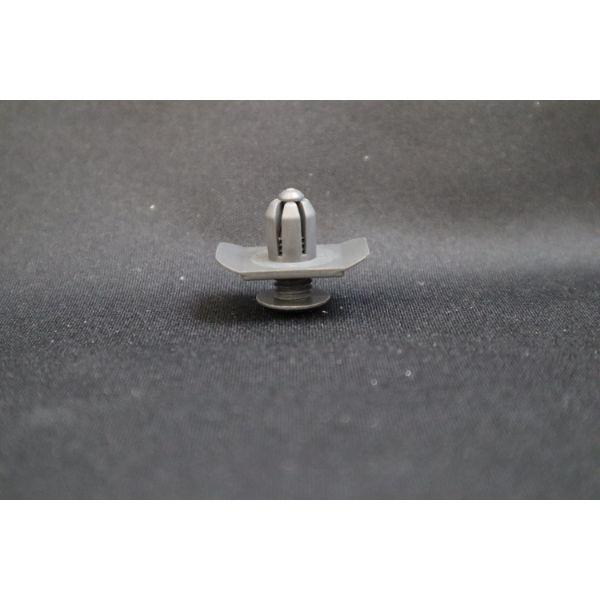 マツダ(MAZDA)フアスナー/マツダ純正部品/ファミリア アクセラ アテンザ MAZDA3 MAZDA6/バンパー/BF6750033(BF67-50-033)