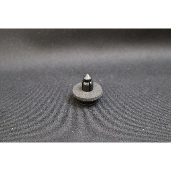 マツダ(MAZDA)リベツト/マツダ純正部品/RX7 RX-8/ランプ/F15151833(F151-51-833)