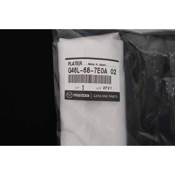 マツダ(MAZDA) プレート(R) フロントスカーフ/カペラ アクセラ アテンザ MAZDA3 MAZDA6/トリム/マツダ純正部品/G46L687E0A02(G46L-68-7E0A0)