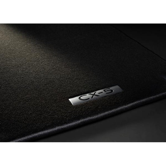 マツダ純正オプション 新型CX-5(KM系) MAZDAフロアマット(プレミアム) 1台分 運転席・助手席=車種名メタルオーナメント付 K1D9V0320(K1D9-V0-320)