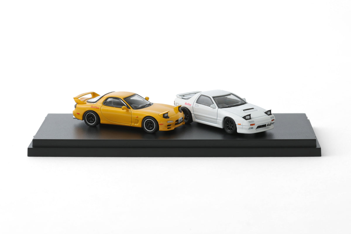 頭文字D RX-7（FC&FD）モデルカー2台セット 1/64 イニシャルD MAZDA ×『頭文字D』高橋兄弟のRX-7モデルカー