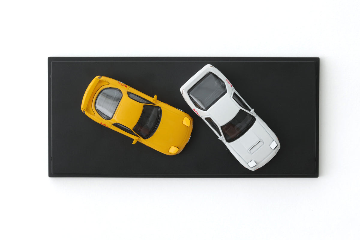 頭文字D RX-7（FC&FD）モデルカー2台セット 1/64 イニシャルD MAZDA ×『頭文字D』高橋兄弟のRX-7モデルカー
