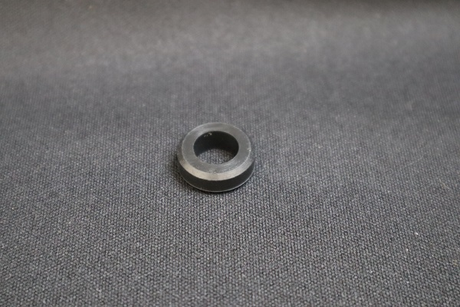 マツダ(MAZDA) インシユレーターインジエクシヨン/車種共通部品/エアクリーナー/マツダ純正部品/857413257(8574-13-257)